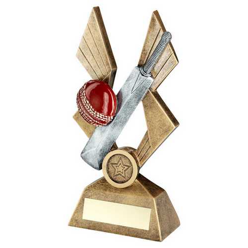 BRZ/PEW/RED CRICKET BALL AND BAT ON POINTED BACKDROP WITH PLATE (1in CEN)