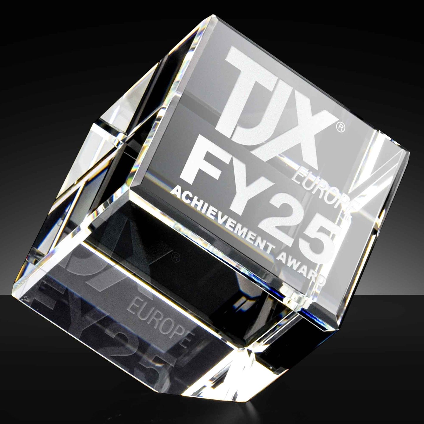Self Standing Crystal Cube Paperweight Award 9cm (3 1/2")